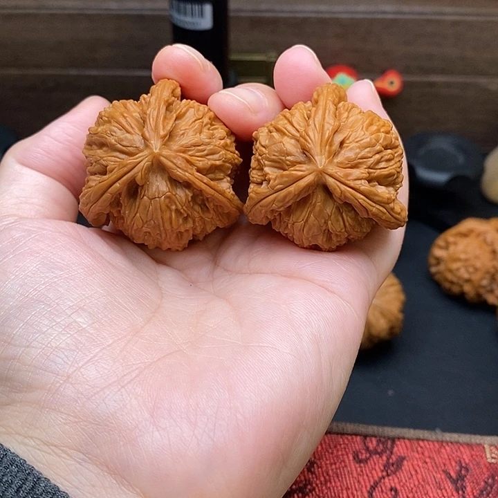 表***情把件文玩核桃白奔