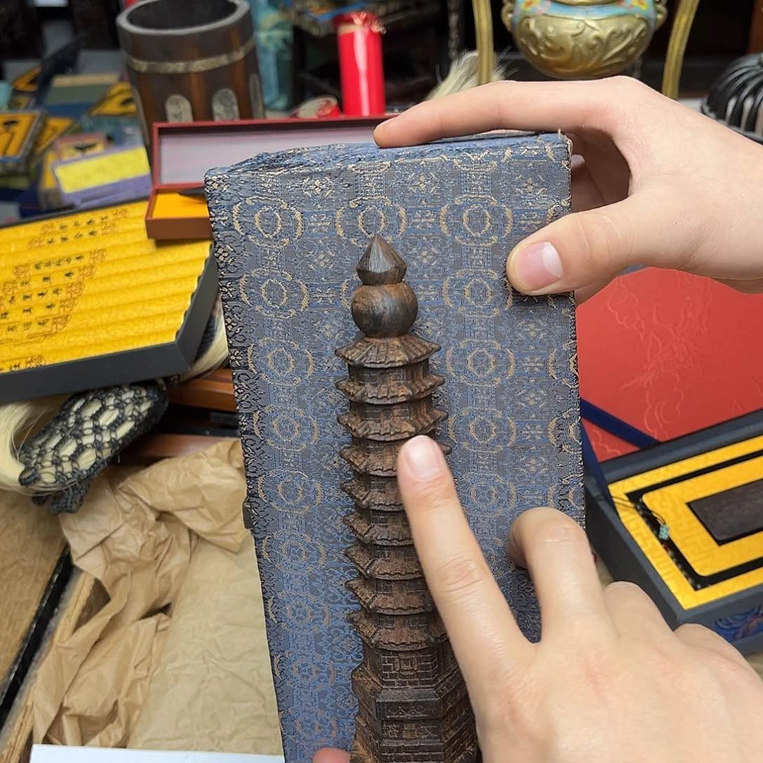 大叶紫檀（黑酸枝木类）