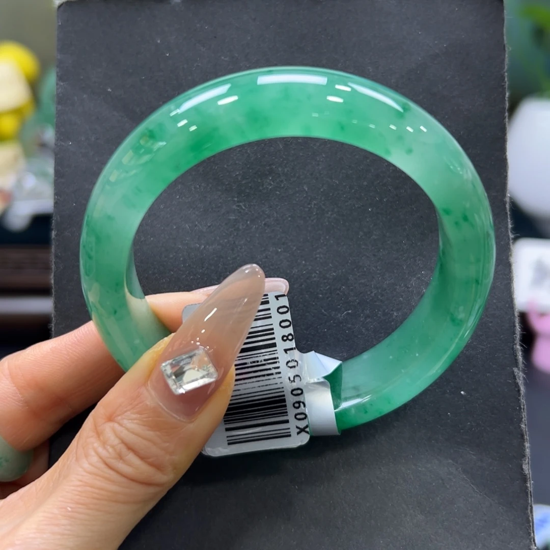 石英质玉（非洲翠）未镶嵌手镯