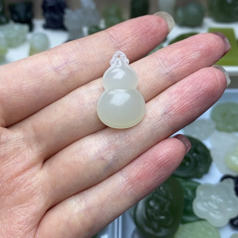 【闪购商品】颈饰未镶嵌和田玉徐*师