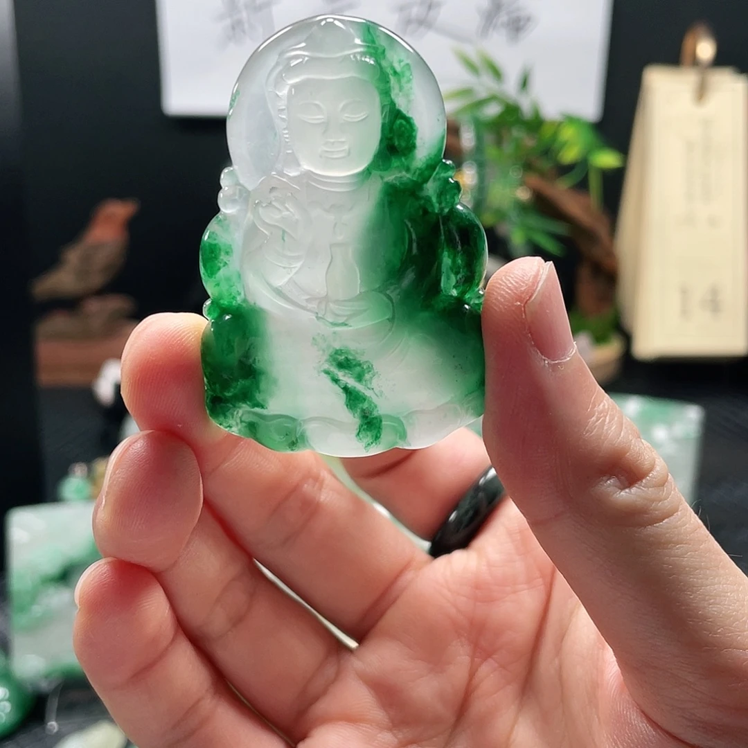 石英质玉吊坠未镶嵌
