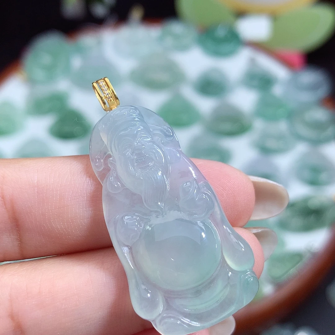 翡翠未镶嵌颈饰财神