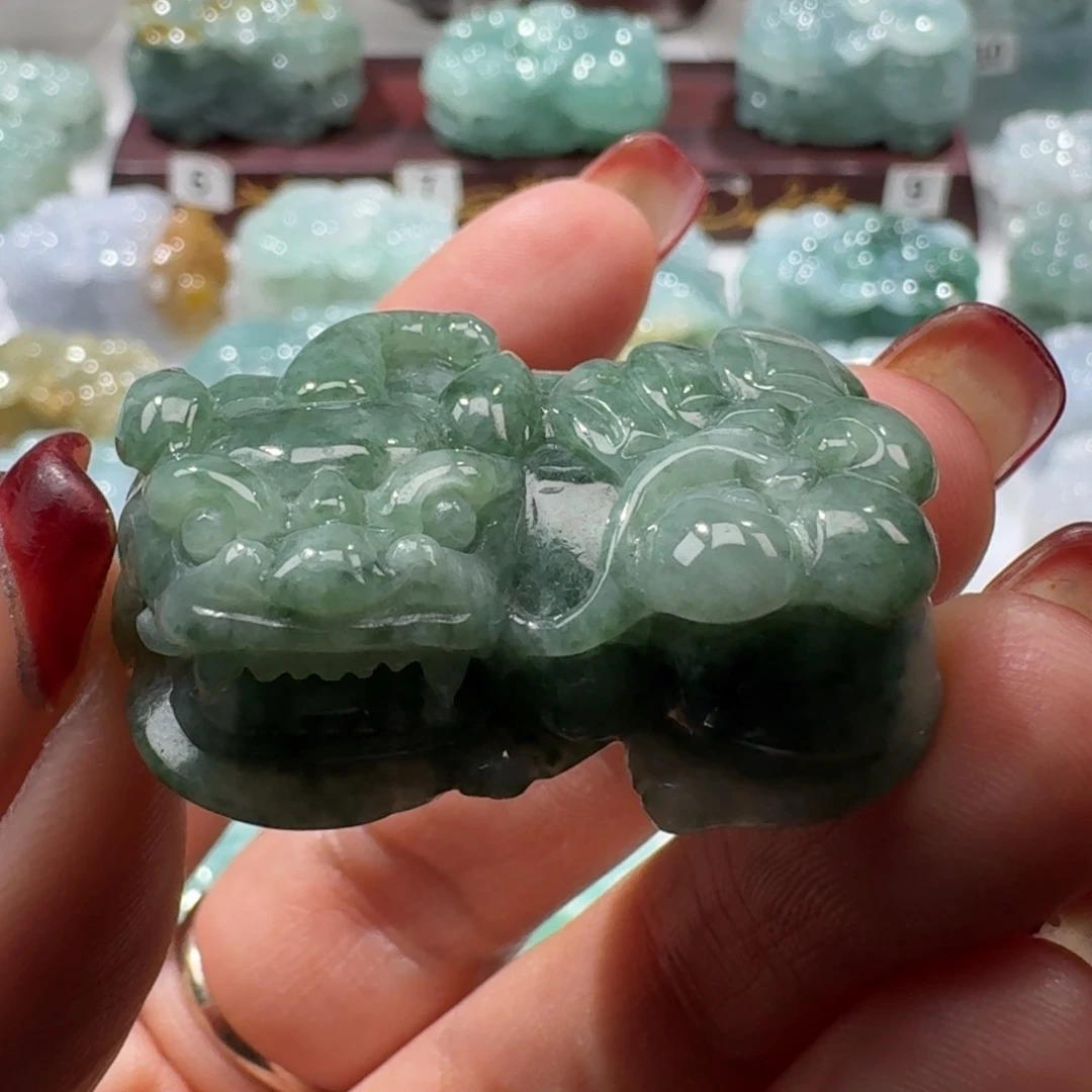 定制翡翠未镶嵌貔貅