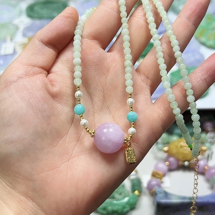 翡翠未镶嵌颈饰吊坠