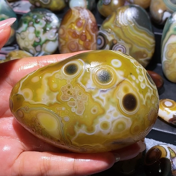 玛瑙/玉髓未镶嵌珠宝奇石24