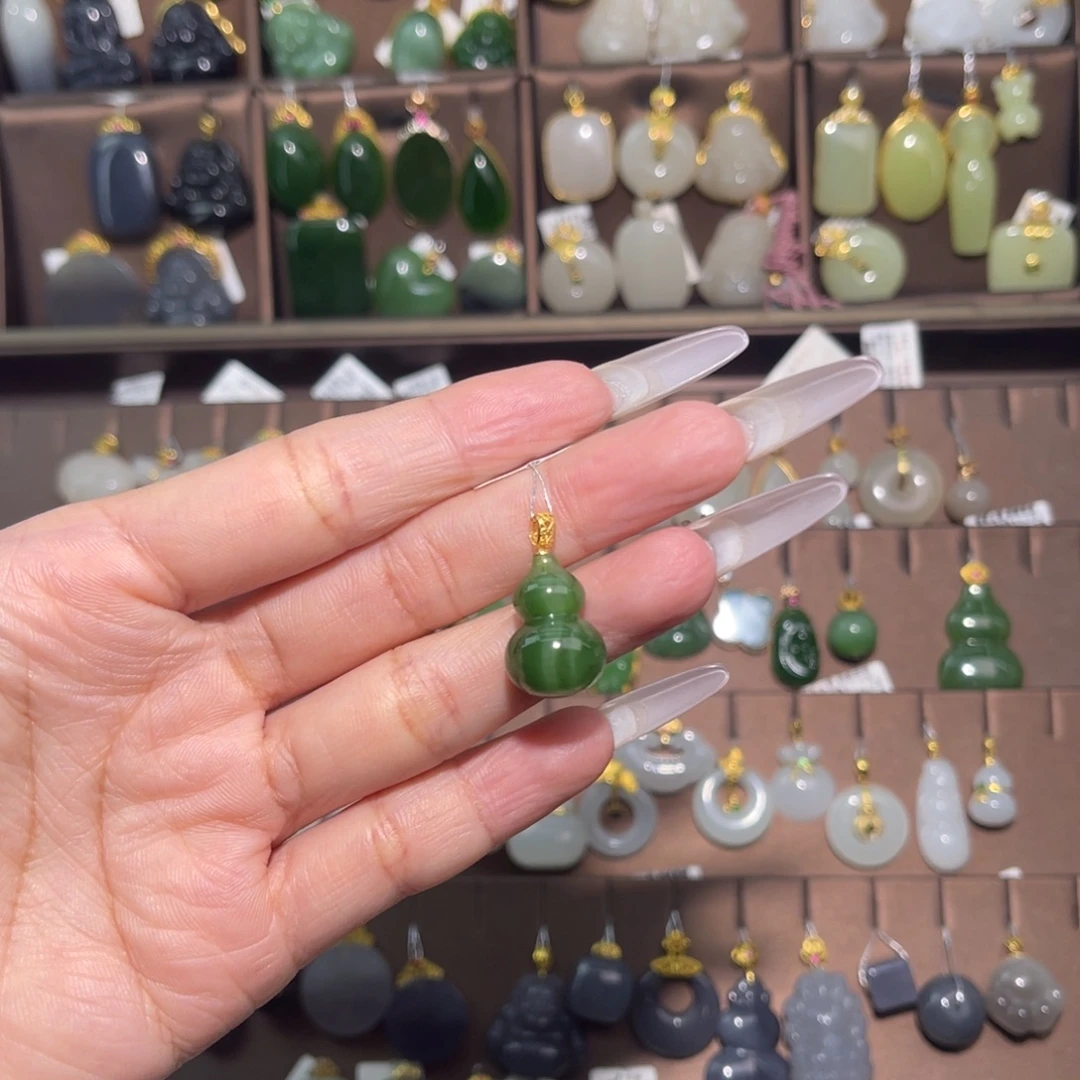 优***妈和田玉18K金镶嵌吊坠(不含链)