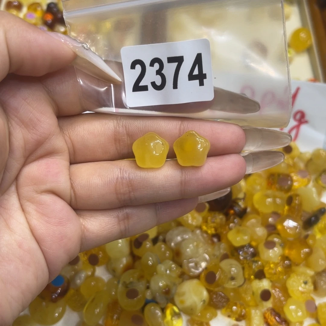 琥珀未镶嵌珠宝奇石