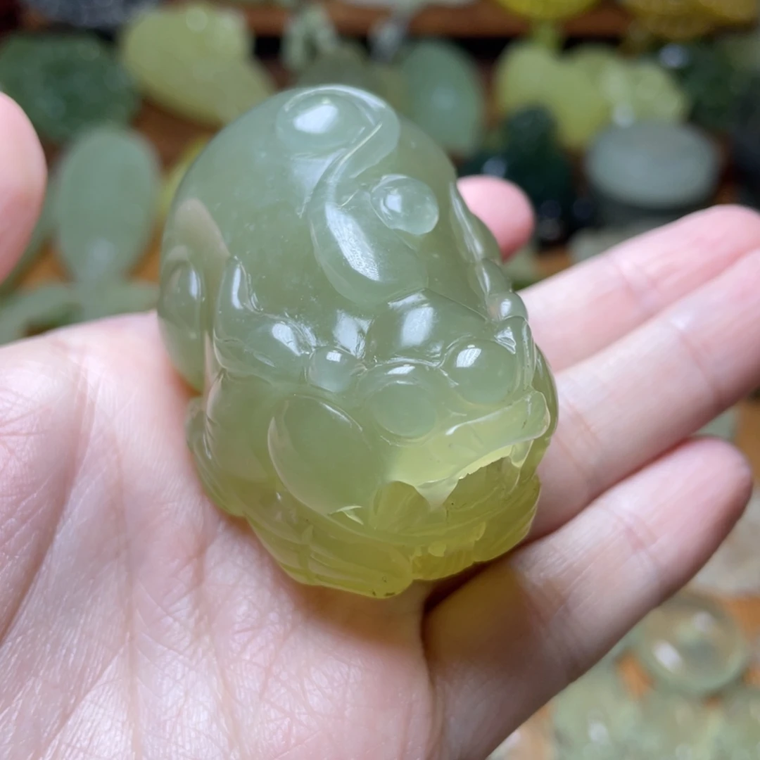 蛇纹石玉未镶嵌手把件