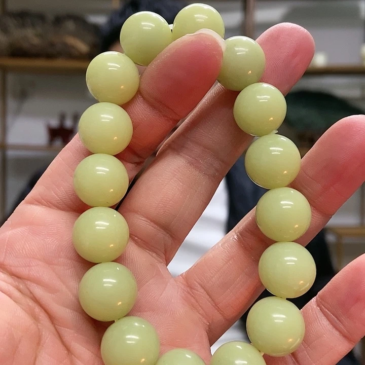 蛇纹石玉黄手串未镶嵌