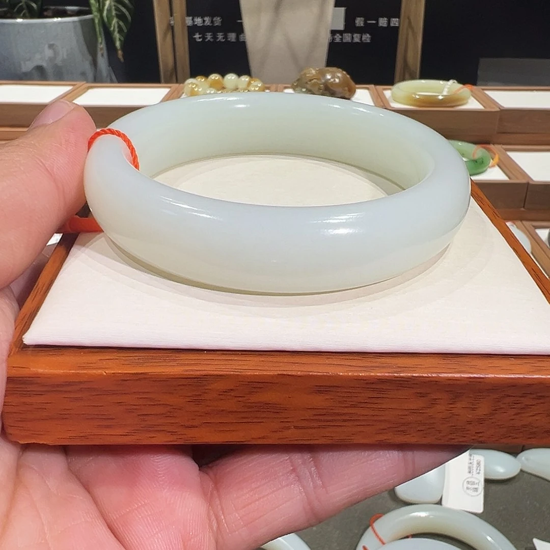 和田玉手镯未镶嵌k****i