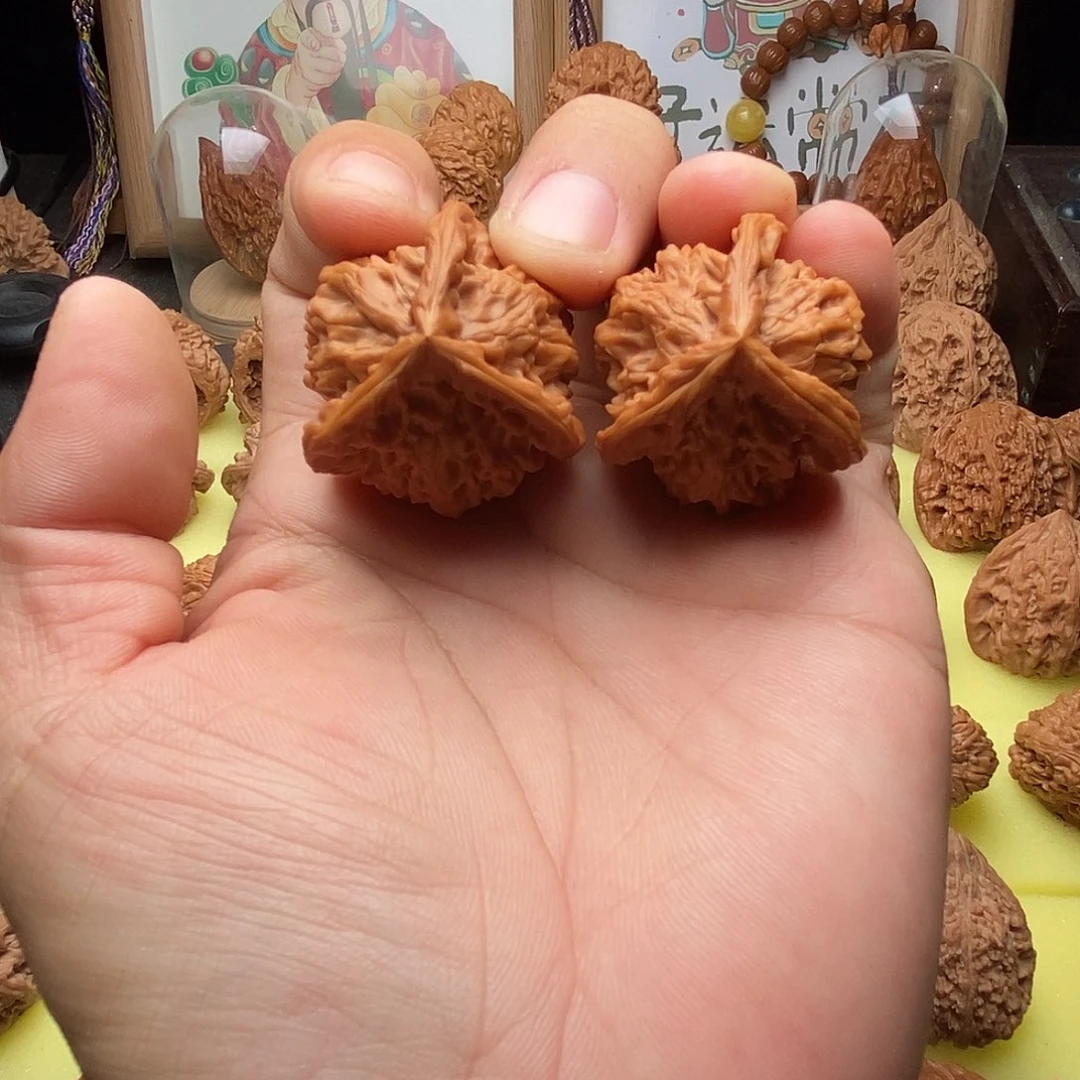 文玩核桃把件盘山人奔36