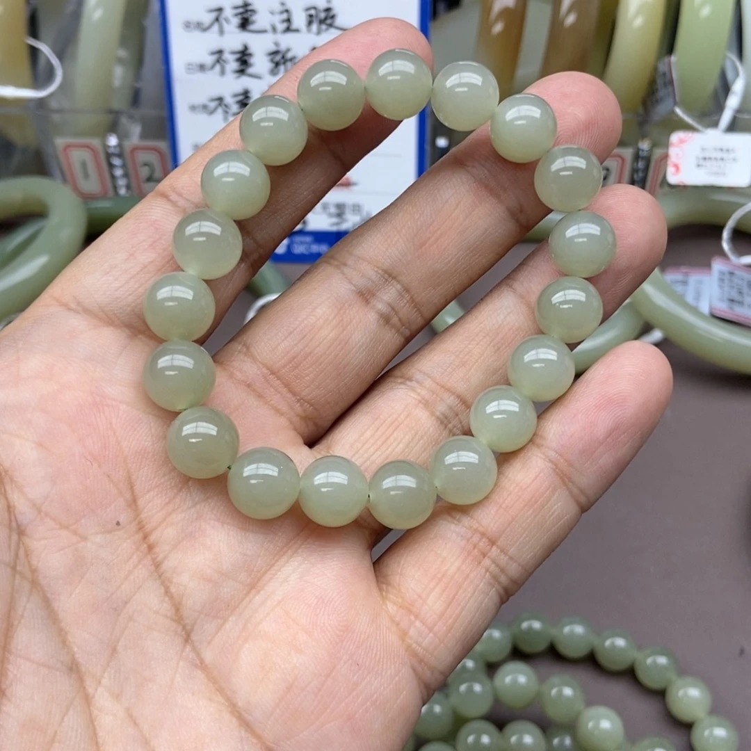 和田玉手串未镶嵌明**里