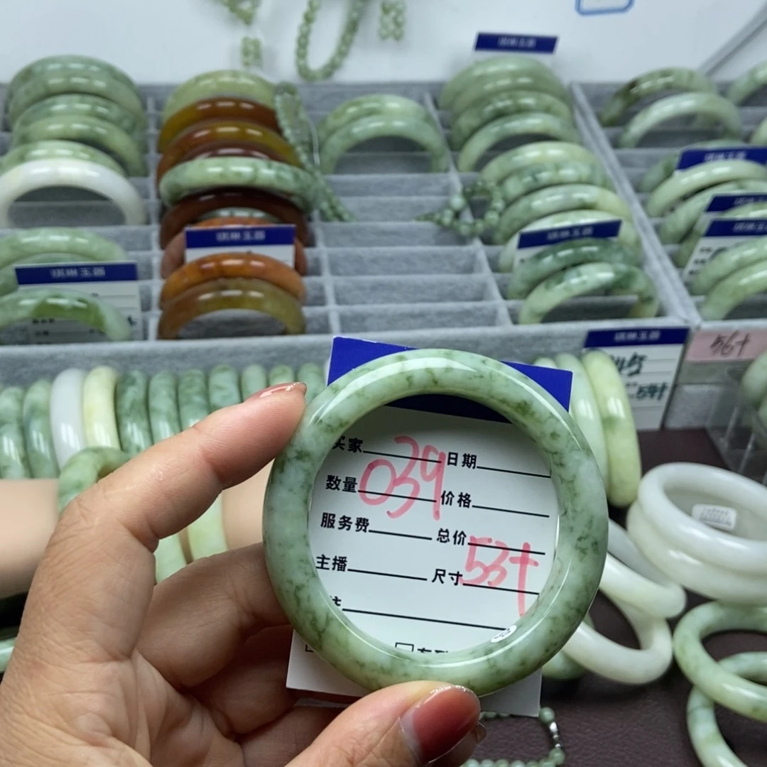 未镶嵌蛇纹石玉手链