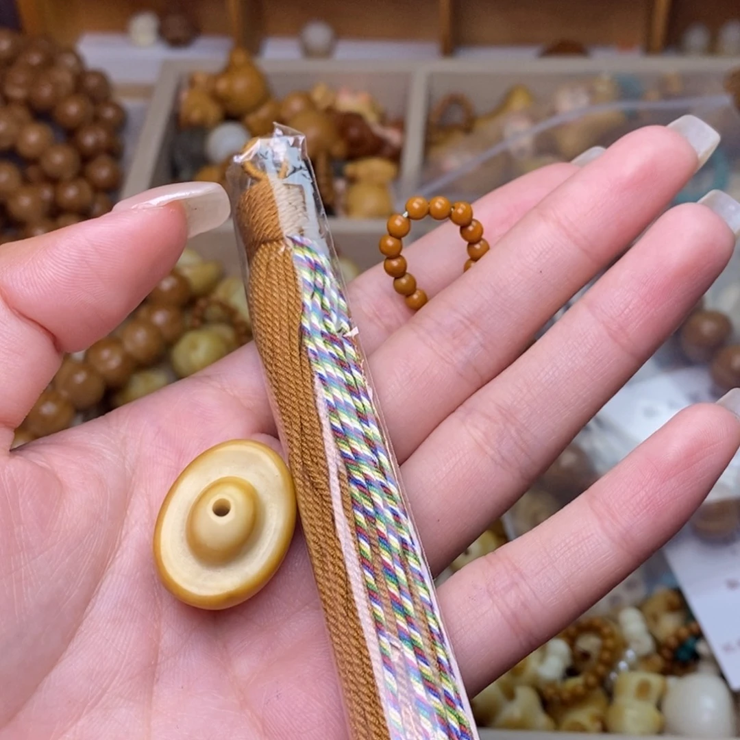 笨***头吊坠猴头核桃元宝橄榄金流苏