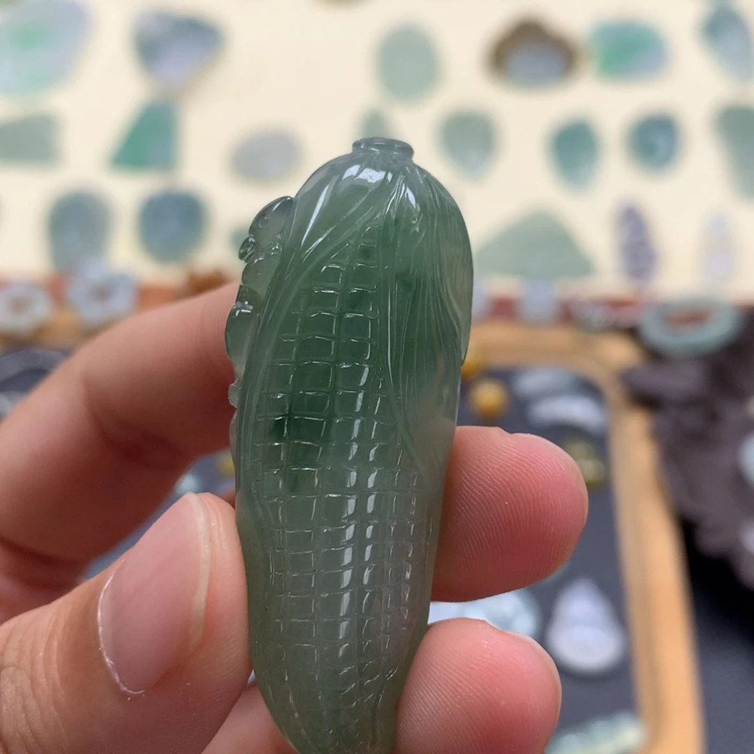 瑰***佳颈饰未镶嵌翡翠玉米
