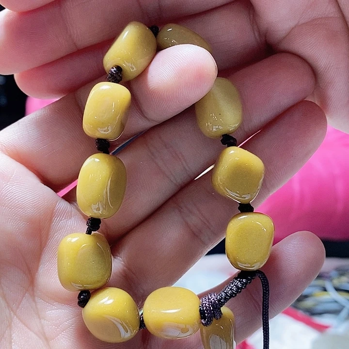 密玉（石英质玉）颈饰未镶嵌