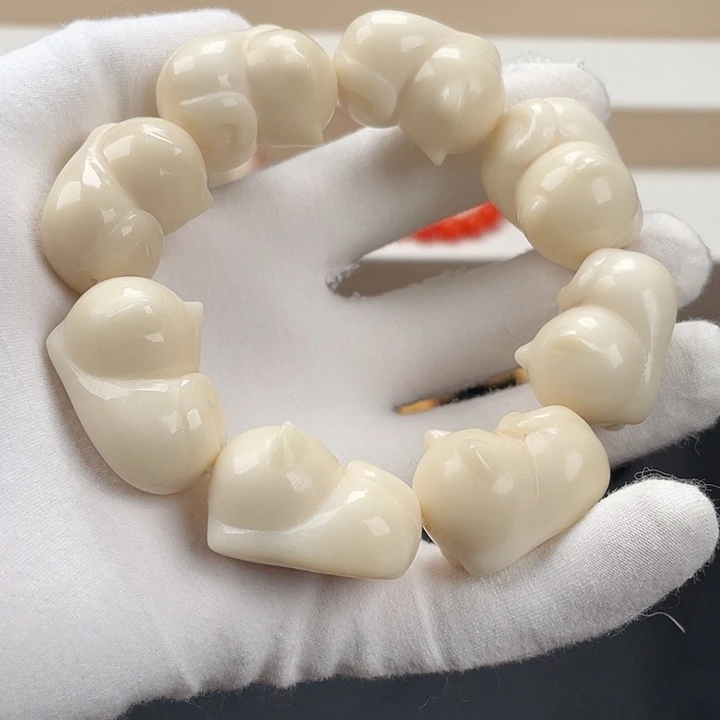 吊坠白玉菩提趴趴猫通货