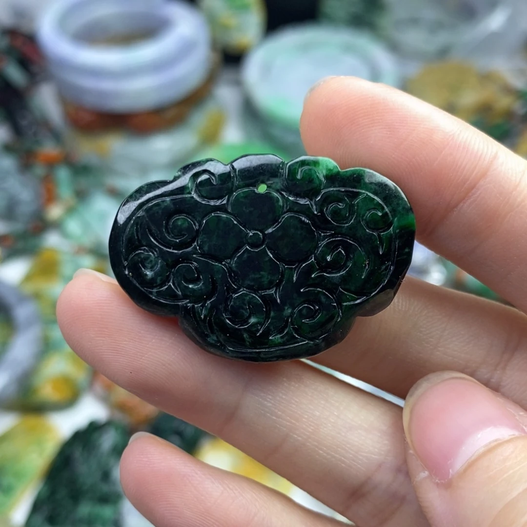 翡翠未镶嵌颈饰吊坠