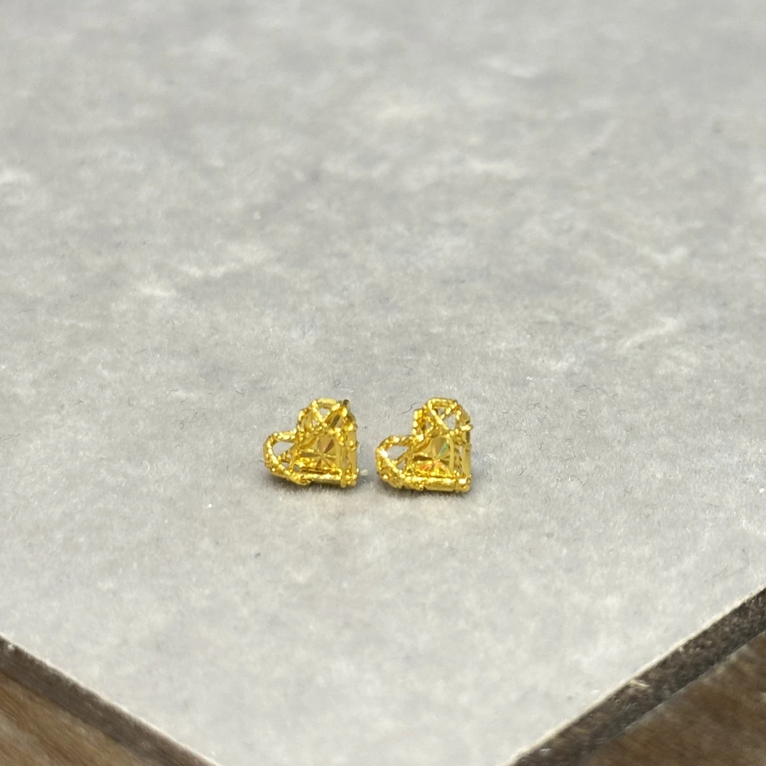 E【幻彩镭射爱心耳钉】足金999精工5G