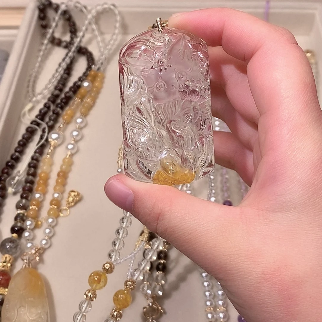 未镶嵌颈饰水晶黄胶花