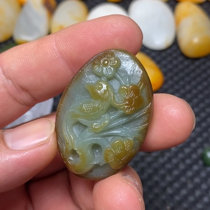 和田玉未镶嵌挂件