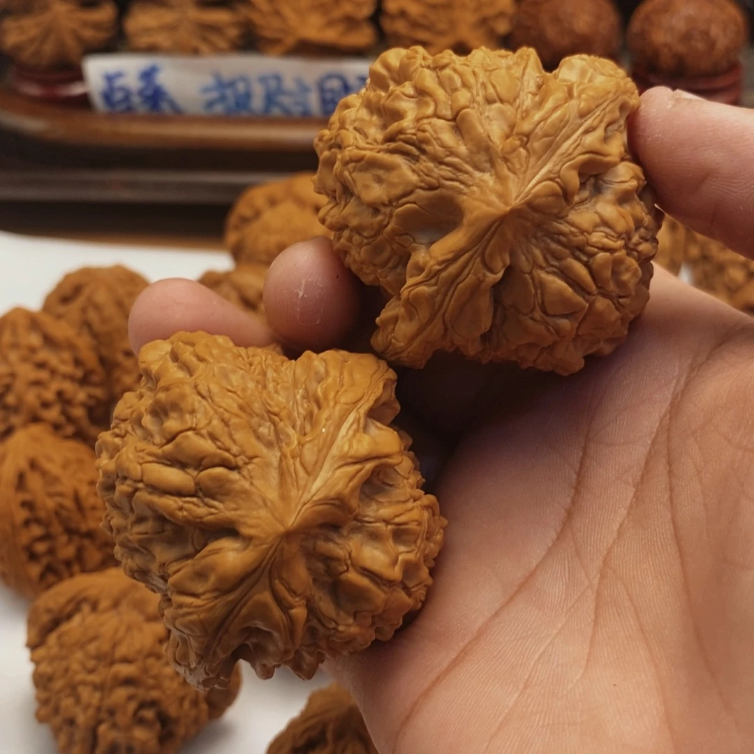 文玩核桃吊坠53尺龙鼎