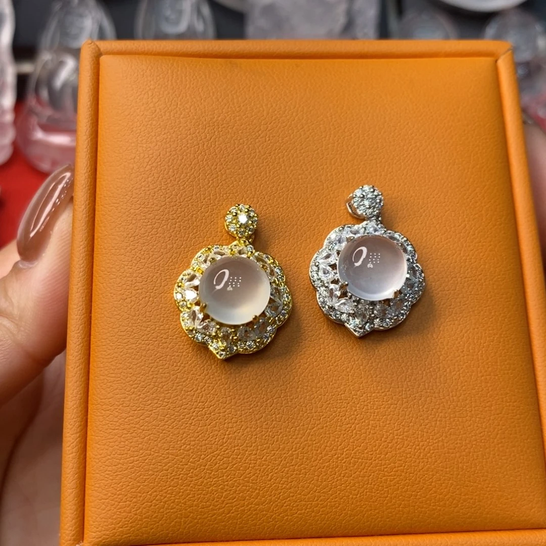 石英质玉合金吊坠随机发一