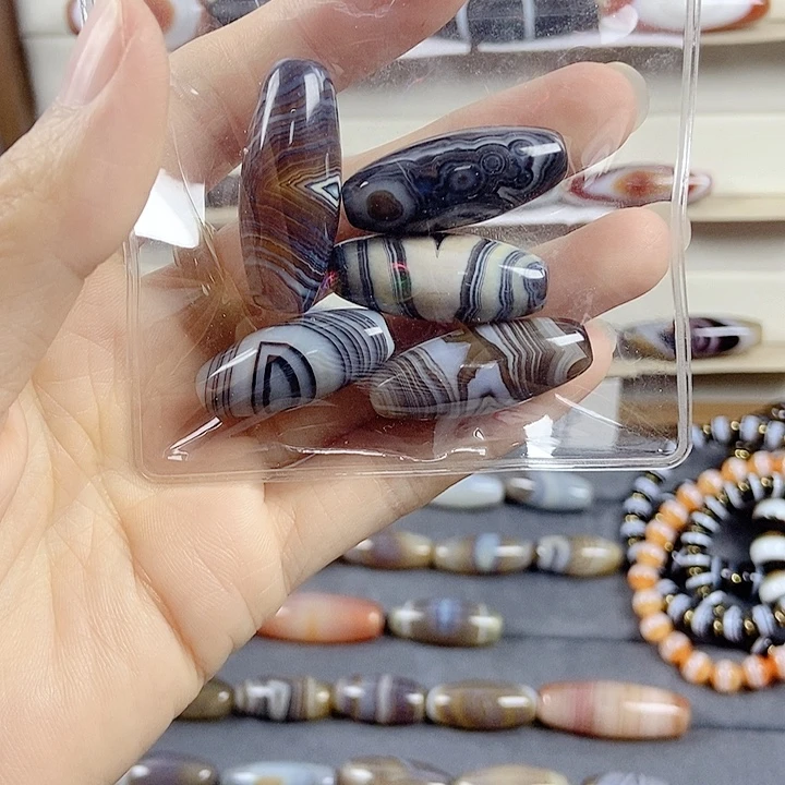 老***画未镶嵌颈饰玛瑙/玉髓