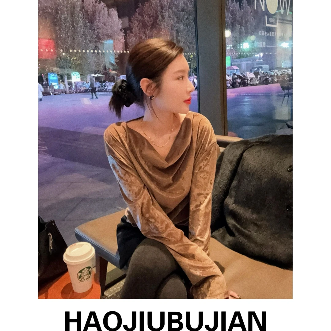 好久不见咖色堆堆领丝绒衫