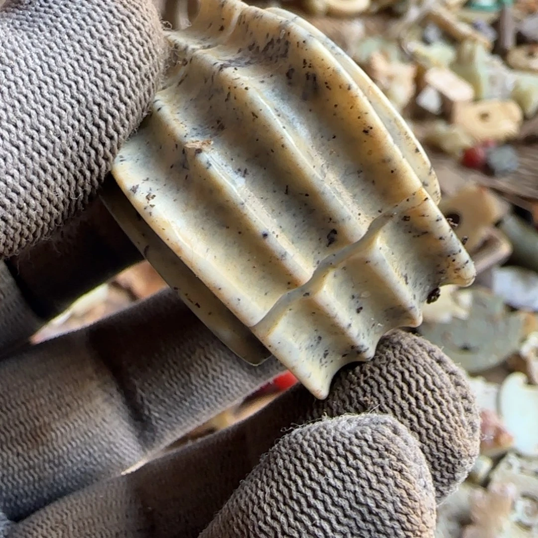 和田玉（糖玉）未镶嵌挂件