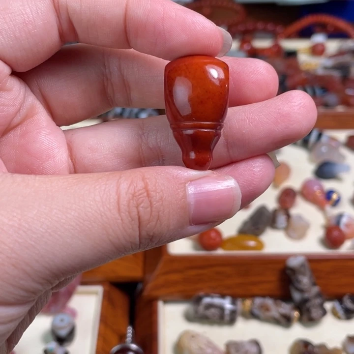 南红玛瑙未镶嵌颈饰35