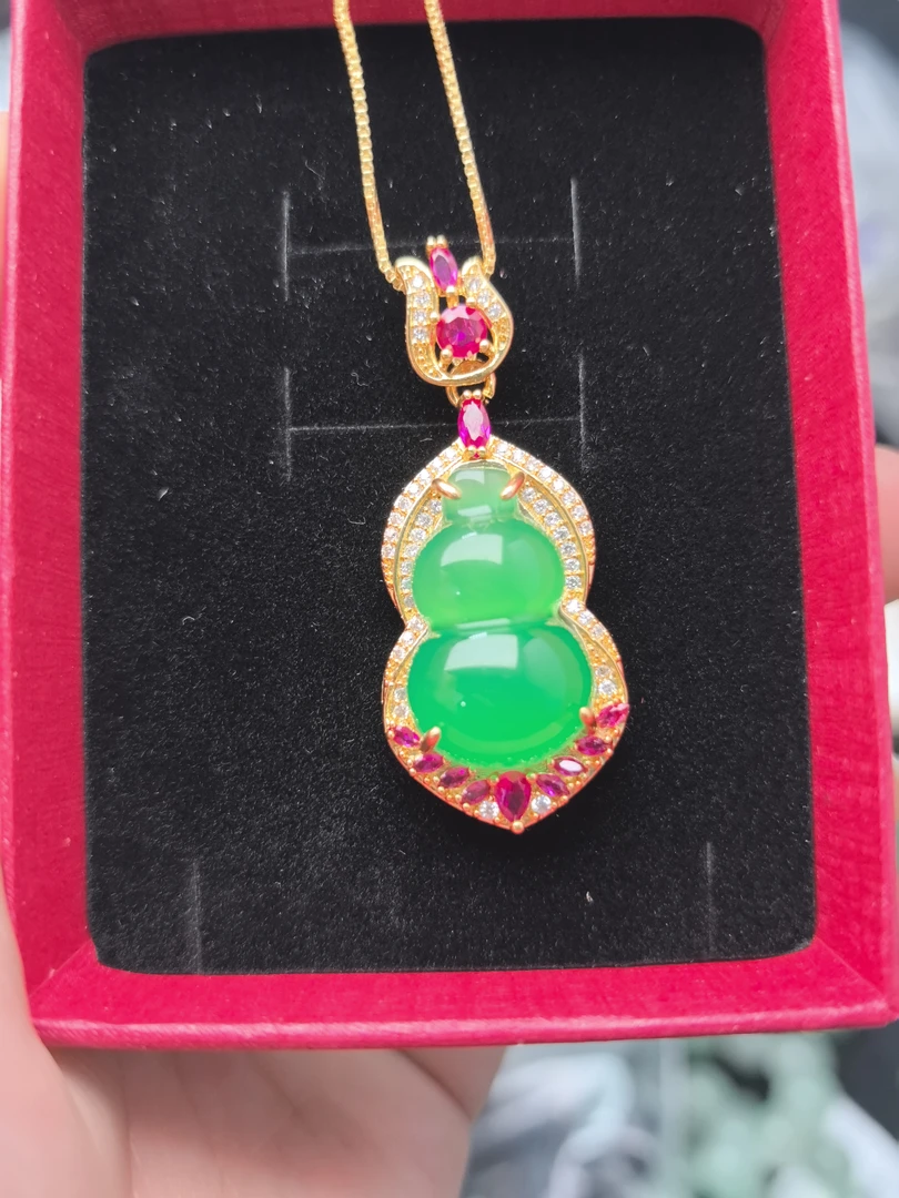 3407带链子天然金绿宝、玛瑙珠宝带证书多样性