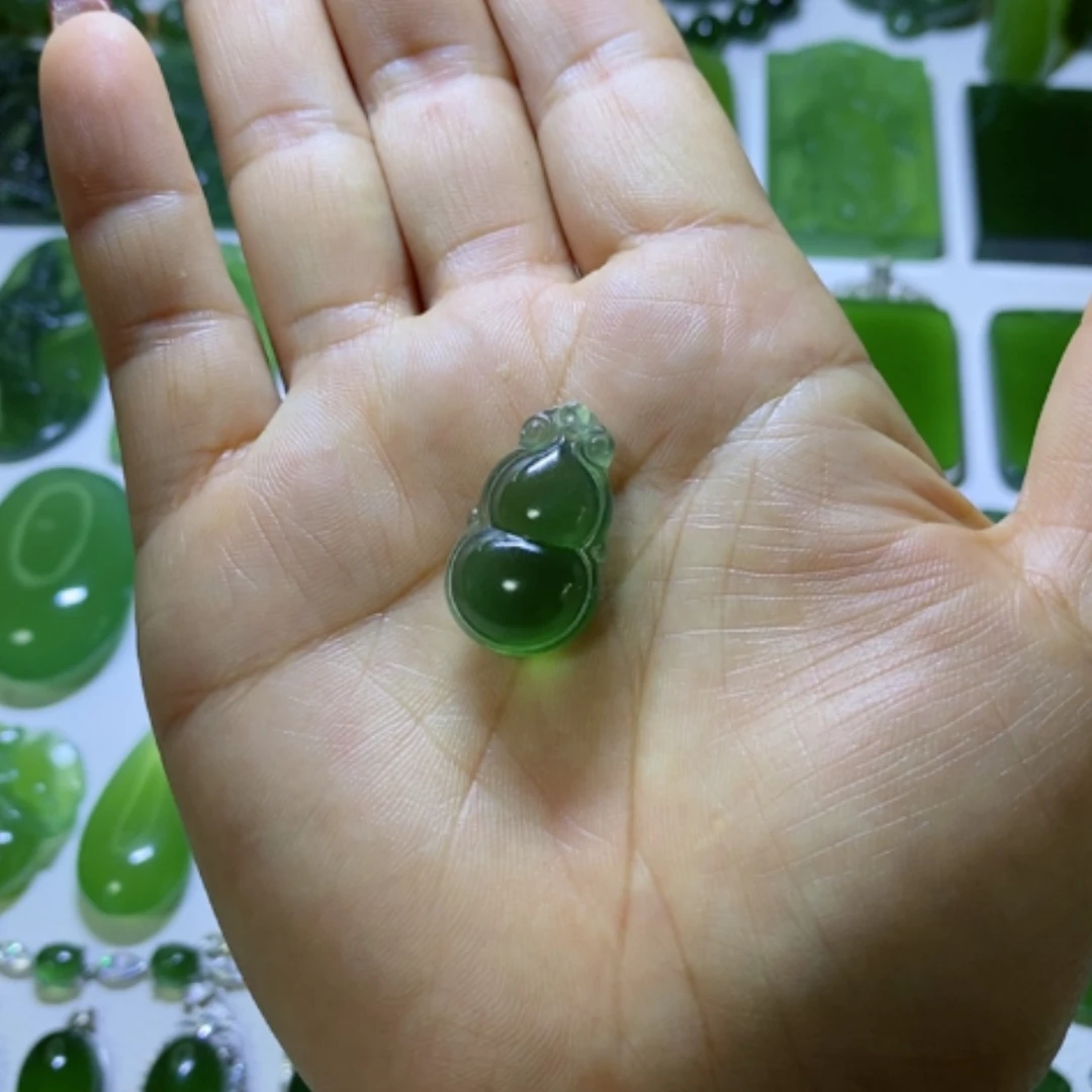 【闪购商品】蛇纹石玉颈饰未镶嵌