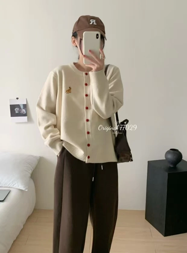 小香风春季新款圆领针织开衫女时尚百搭刺绣减龄显瘦毛衣外套