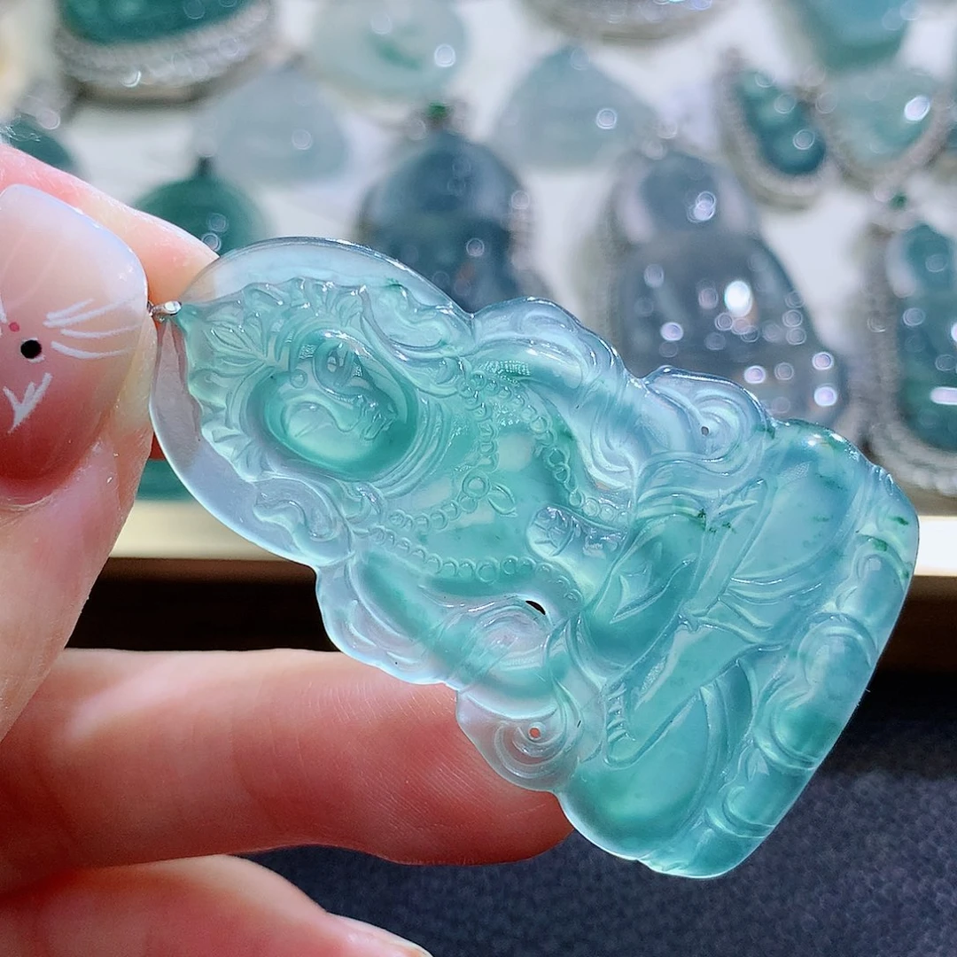 翡翠挂件18K金镶嵌翡翠