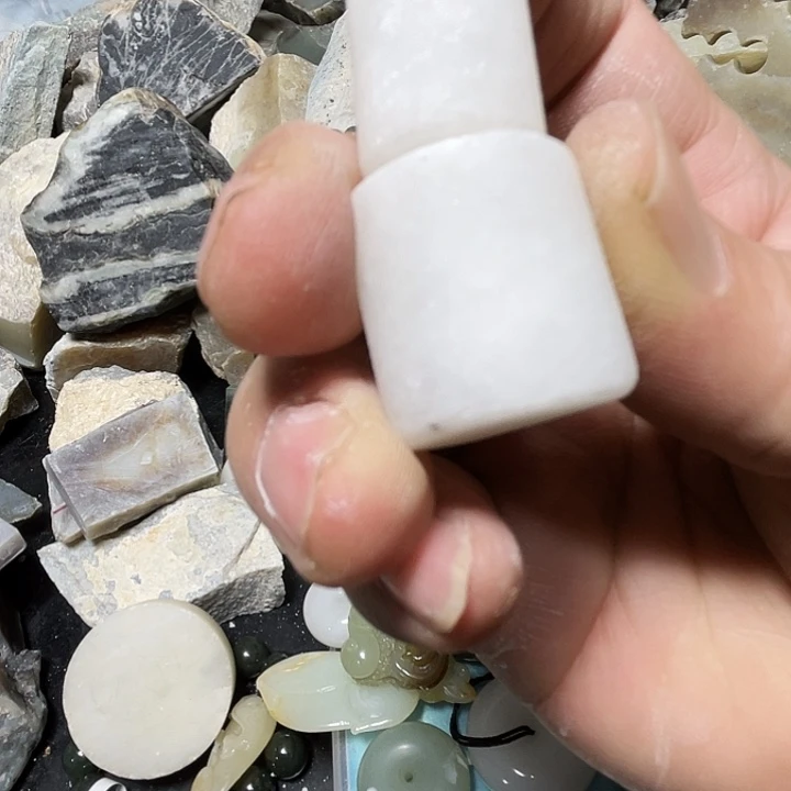 缄****和田玉（糖玉）未镶嵌把件