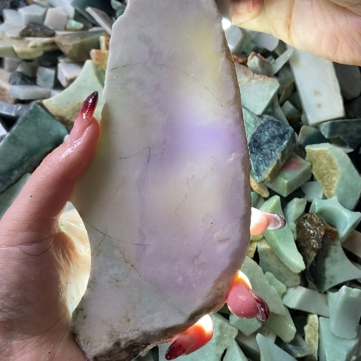 翡翠颈饰未镶嵌天然翡翠