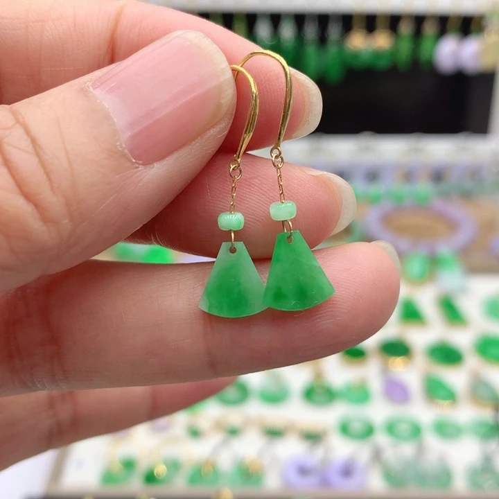 翡翠18K金镶嵌耳饰