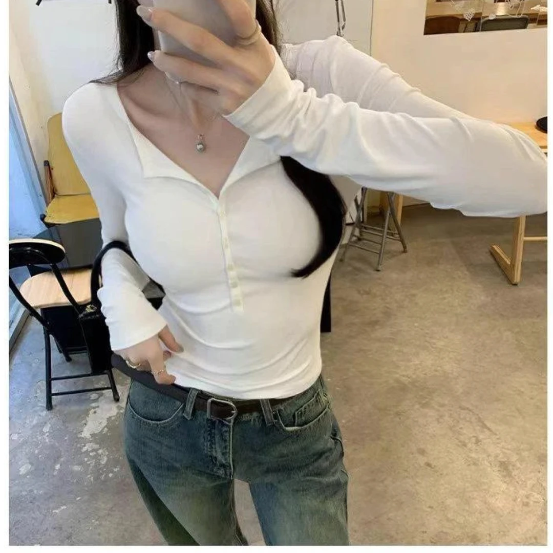 微胖MM大码女装秋季辣妹V领上衣纯欲修身显瘦纽扣长袖T恤打底衫