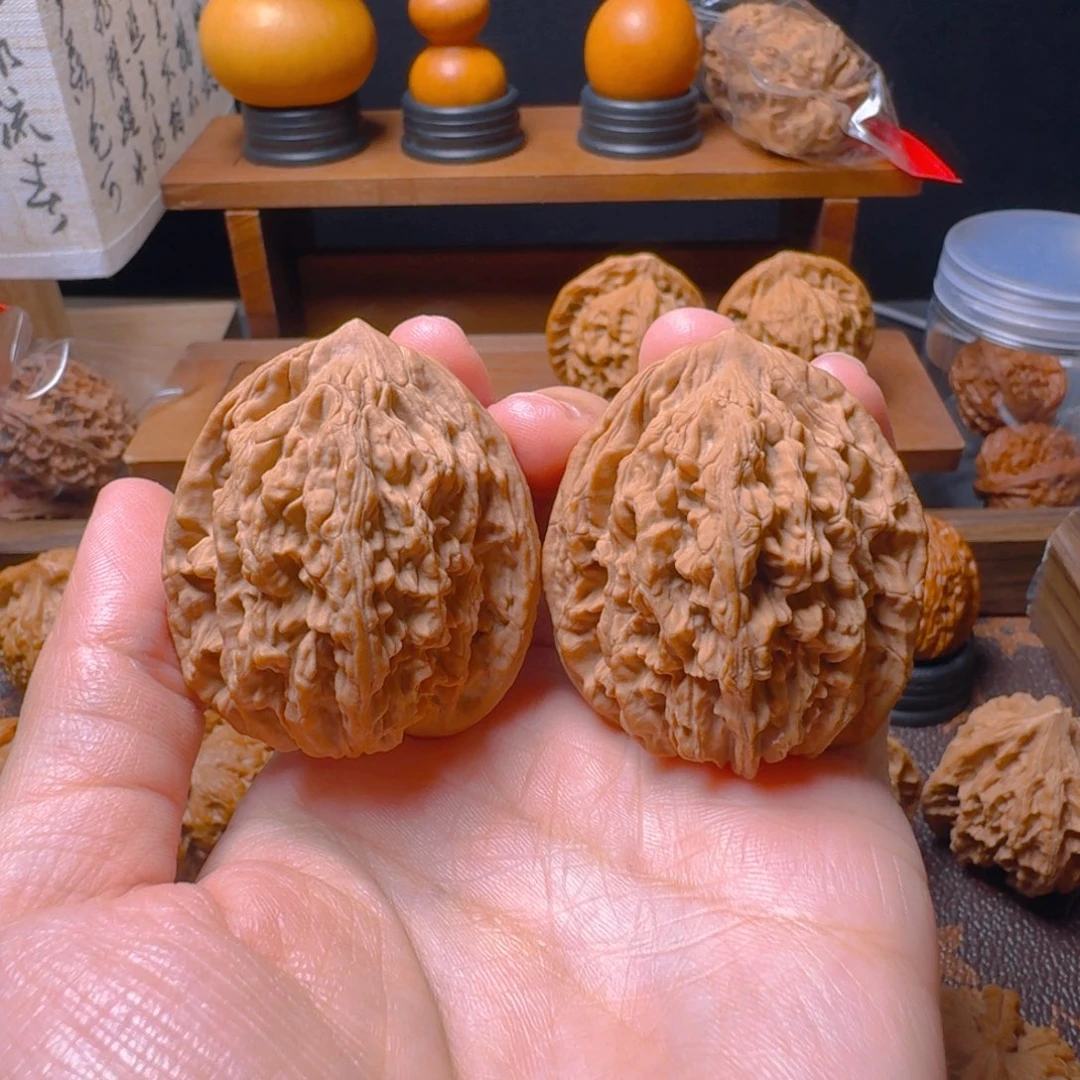 文玩核桃把件虎头