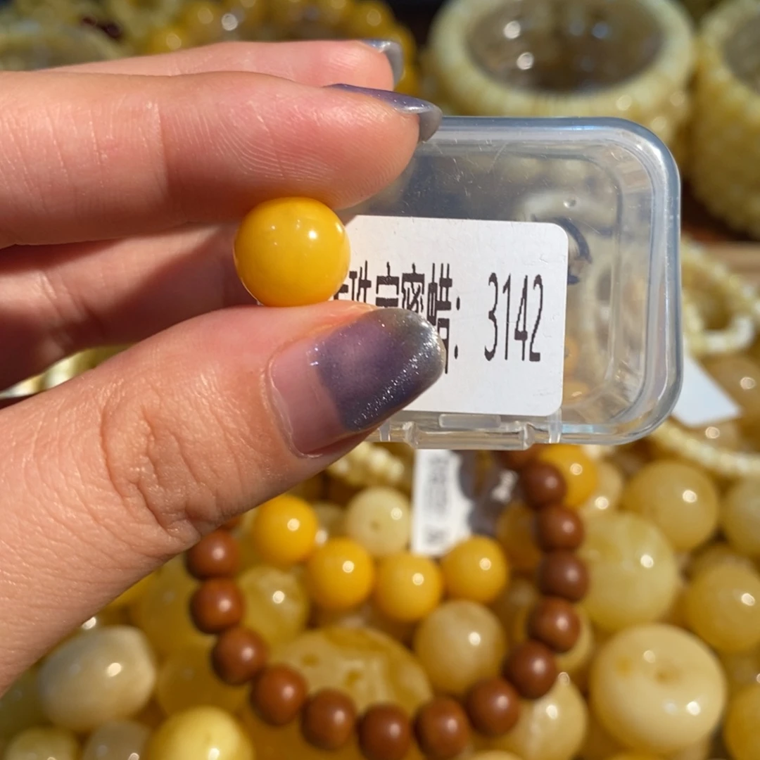 琥珀未镶嵌珠宝奇石3142