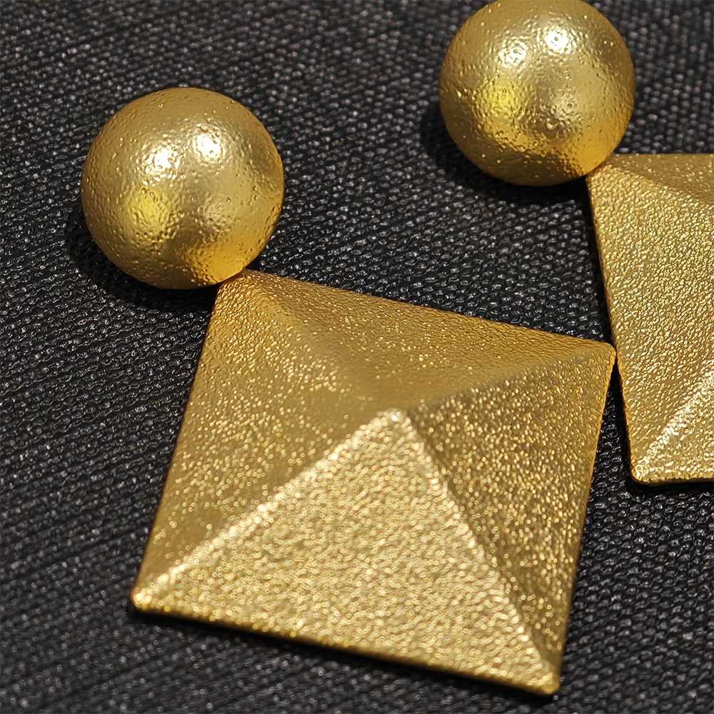 铜合金耳饰 小众金色复古时尚立体空心磨砂方块耳坠个性N10062