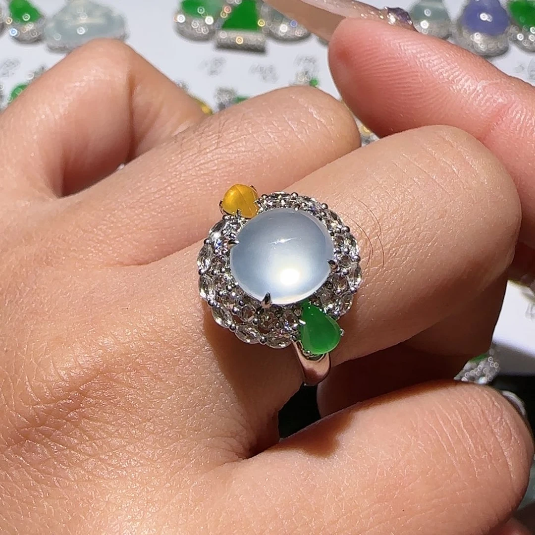 【闪购商品】18K金镶嵌戒指翡翠天然