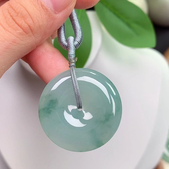 翡翠未镶嵌颈饰平安扣 29.7x6.1mm