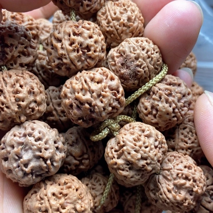 金刚菩提吊坠5瓣21针孔蜂窝