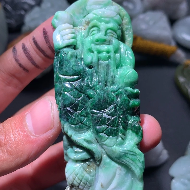 翡翠未镶嵌颈饰保真天然a货翡翠