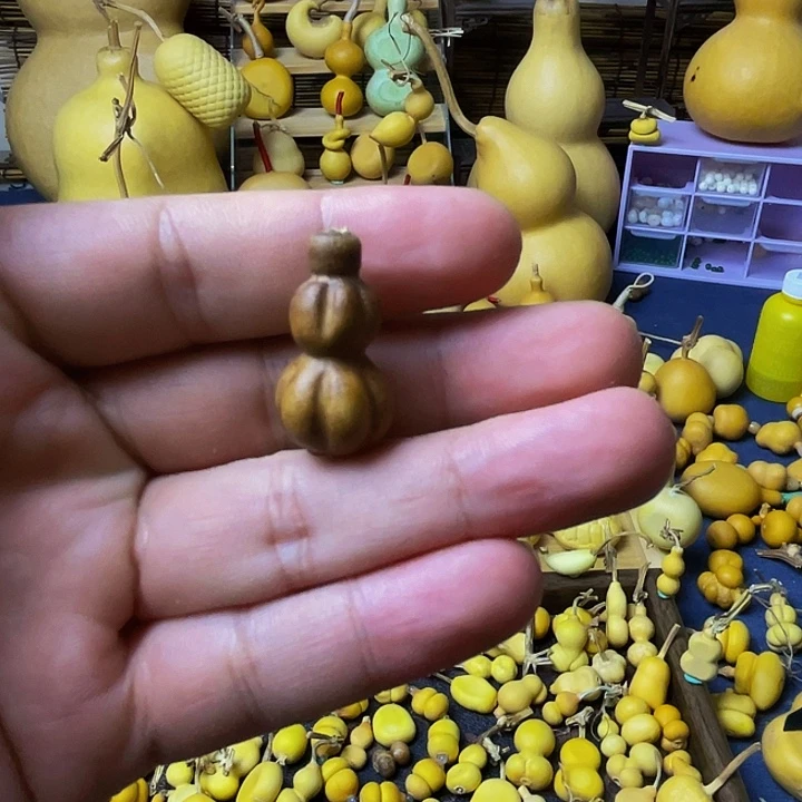 爱***年聊咯磨磨的