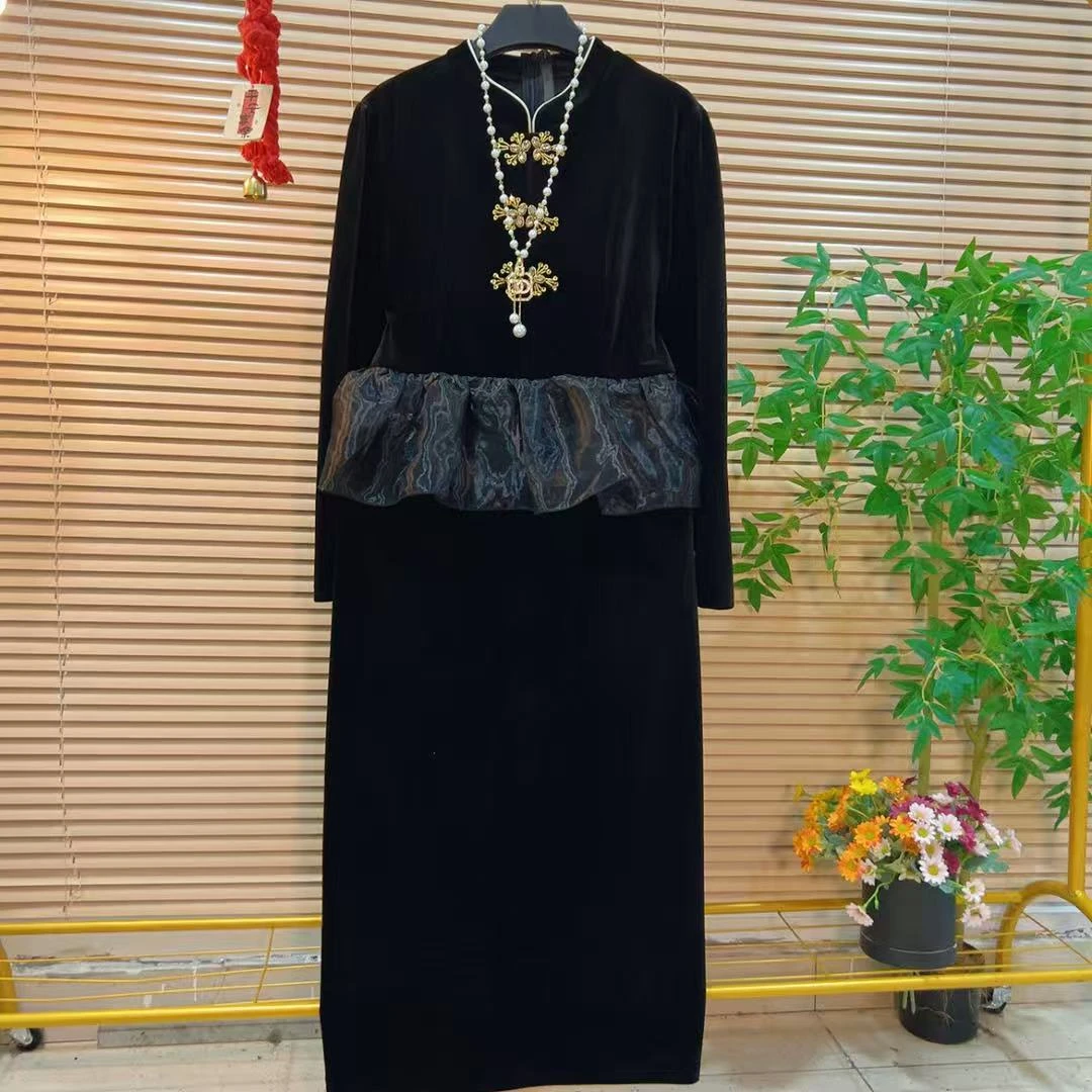 胖YY2025冬季新款新中式国风连衣裙优雅复古显气质设计感丝绒长裙