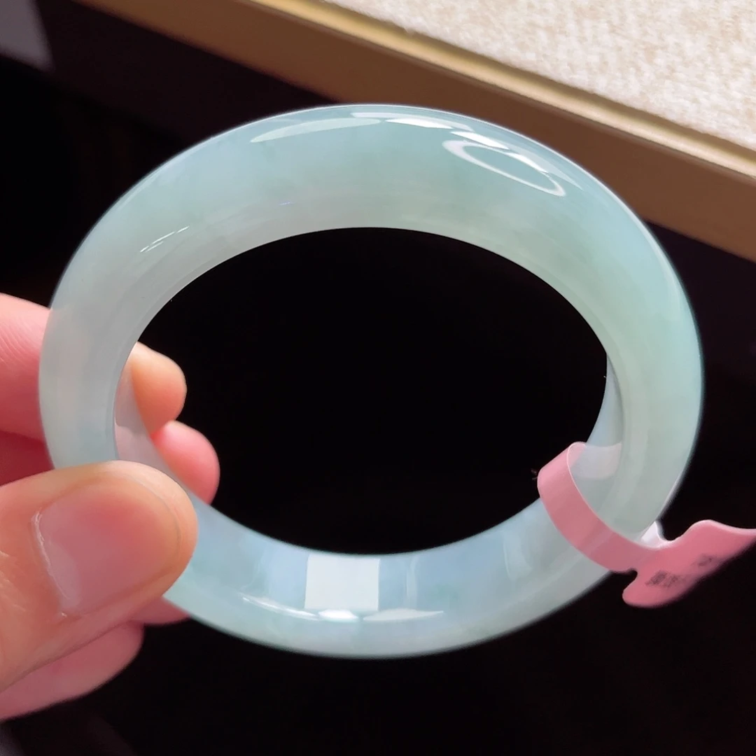 翡翠手镯未镶嵌手镯