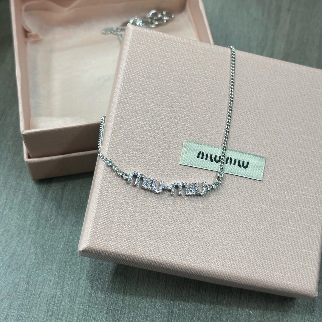 全新未使用 MIU MIU/缪缪 24ss满钻链条项链/有盒有配件/公价7800